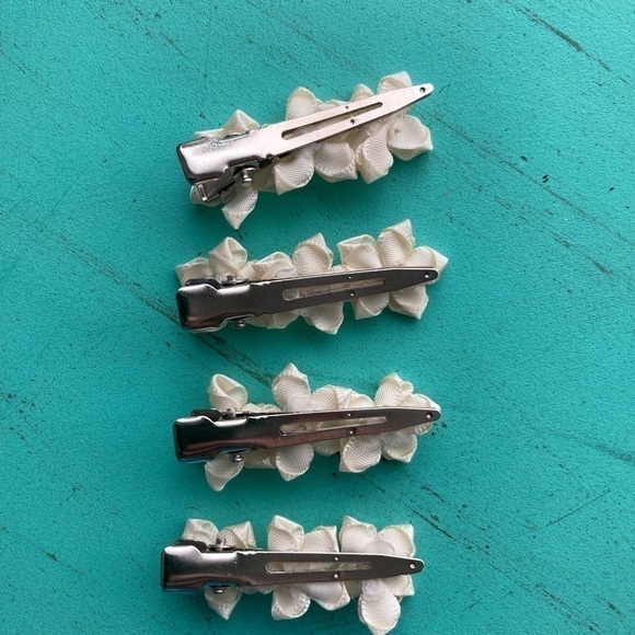 FLOWER Girl  Hair Clips Set of 4 - Picture 5 of 5